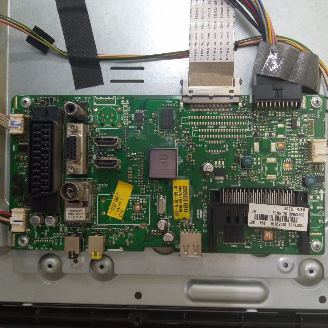TK210 TELEFUNKEN TR32D970 MAIN 17MB62-2.5 10076188